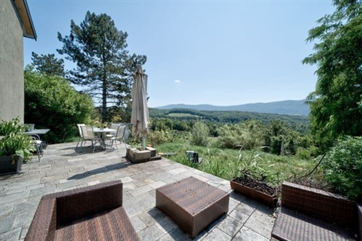 5 bedrooms house for sale in Pougny, France