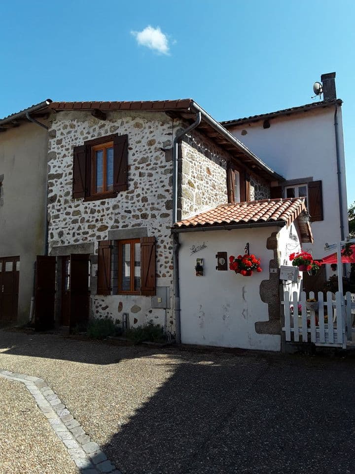 2 bedrooms house for sale in  France