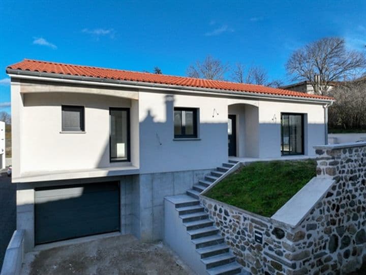 3 bedrooms house for sale in Coubon, France