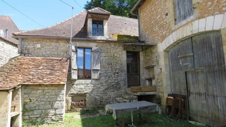 2 bedrooms house for sale in hautefort, France