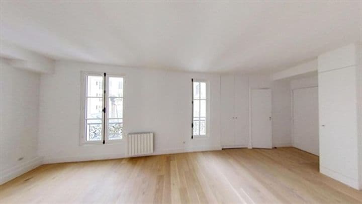 1 bedroom other for sale in Paris 18eme, France