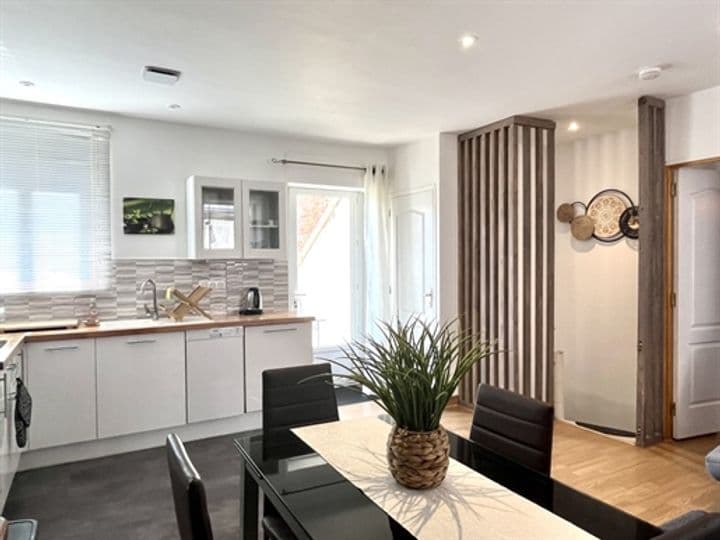 2 bedrooms house for sale in Montignac, France