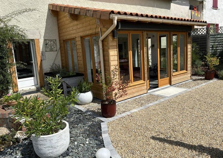 4 bedrooms other for sale in Civray, France