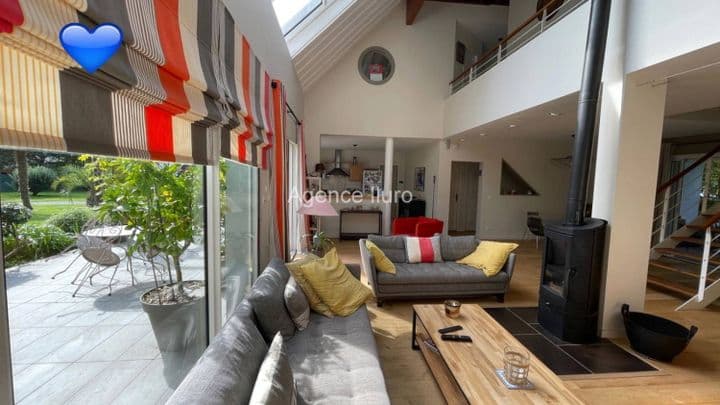 5 bedrooms house for sale in  France