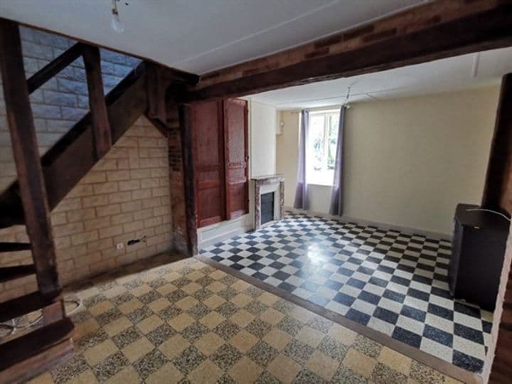 13 bedrooms other for sale in Lainsecq, France