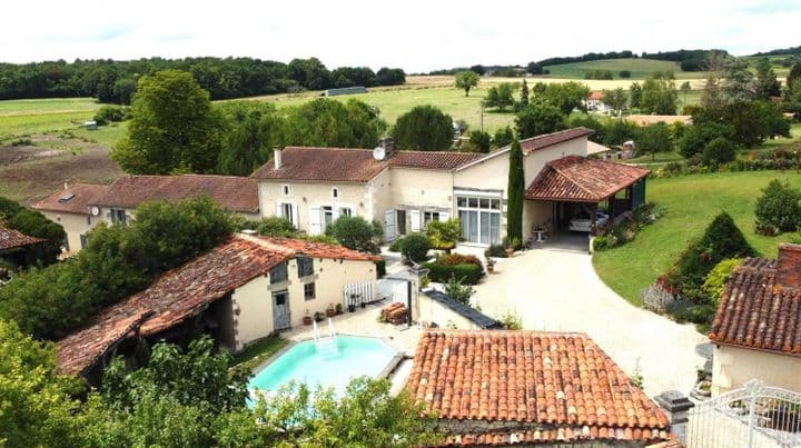 4 bedrooms house for sale in  France