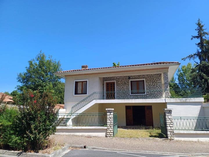 5 bedrooms house for sale in  France