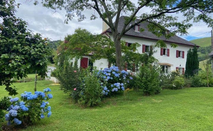 2 bedrooms house for sale in Oloron Ste Marie, France