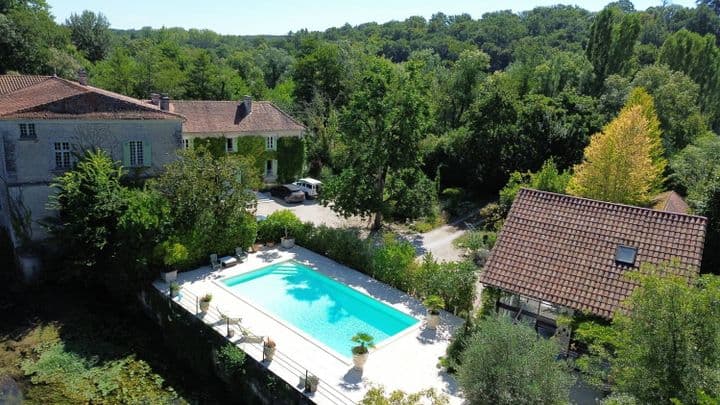 7 bedrooms house for sale in PARCOUL, France