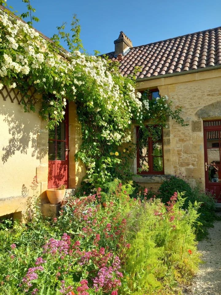 5 bedrooms house for sale in  France