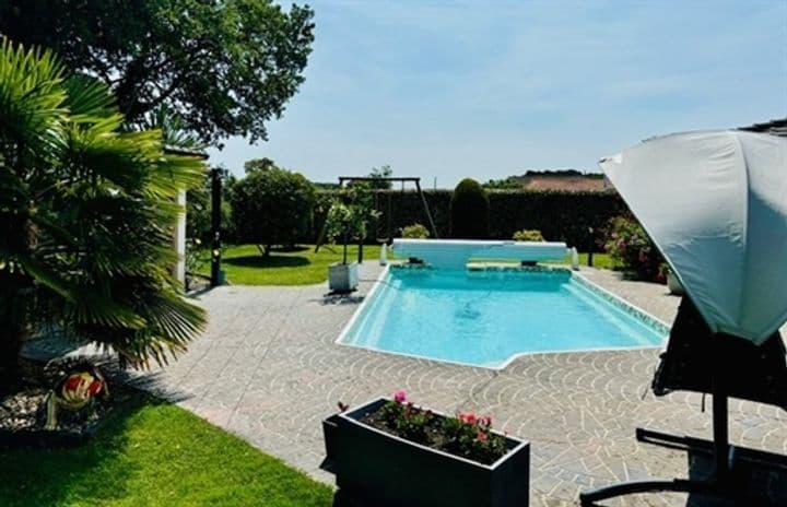 5 bedrooms house for sale in Moulis-en-Medoc, France