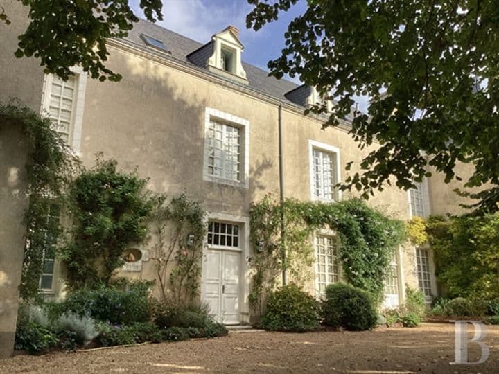 10 bedrooms other for sale in Sable-sur-Sarthe, France