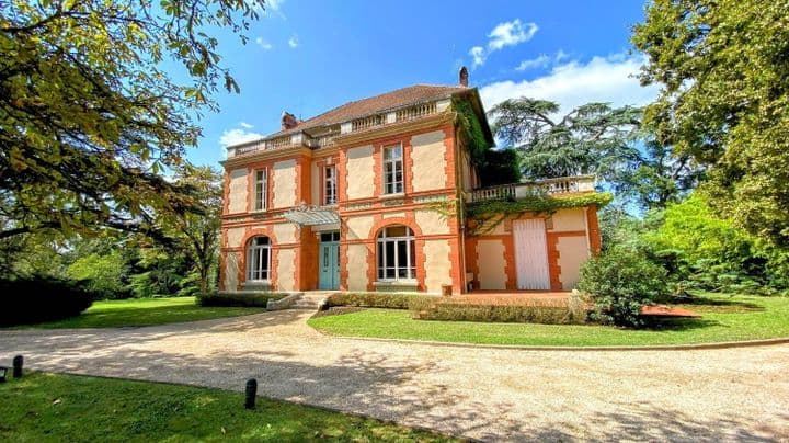 6 bedrooms house for sale in MONTAUBAN, France