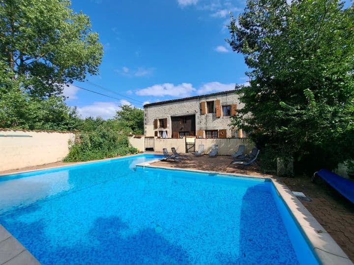 16 bedrooms house for sale in SAINT PIERRE DE JUILLERS, France