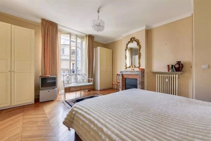 2 bedrooms apartment for sale in Paris 16eme, France