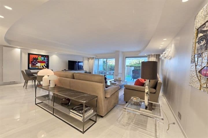 2 bedrooms apartment for sale in Cannes, France