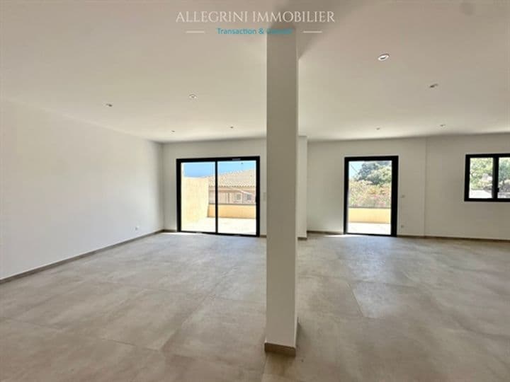 2 bedrooms house for sale in Monticello, France