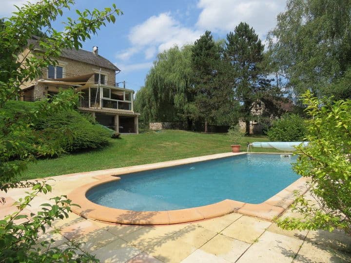 5 bedrooms house for sale in JUILLAC, France