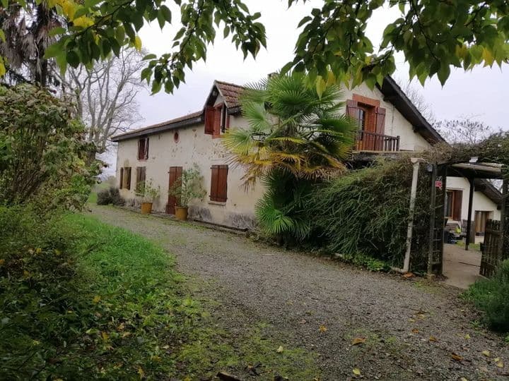 7 bedrooms house for sale in  France