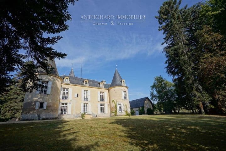 6 bedrooms house for sale in  France