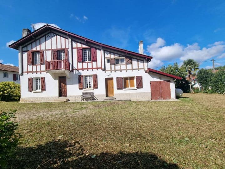 5 bedrooms house for sale in CAMBO LES BAINS, France