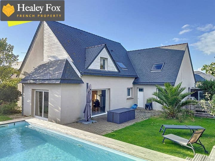 5 bedrooms house for sale in  France