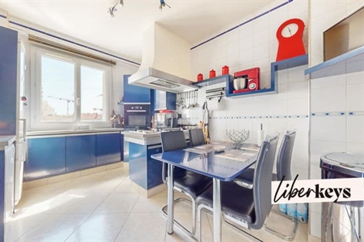 3 bedrooms apartment for sale in Villeurbanne, France