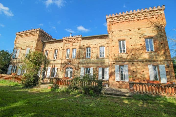 6 bedrooms house for sale in SAINT SARDOS, France