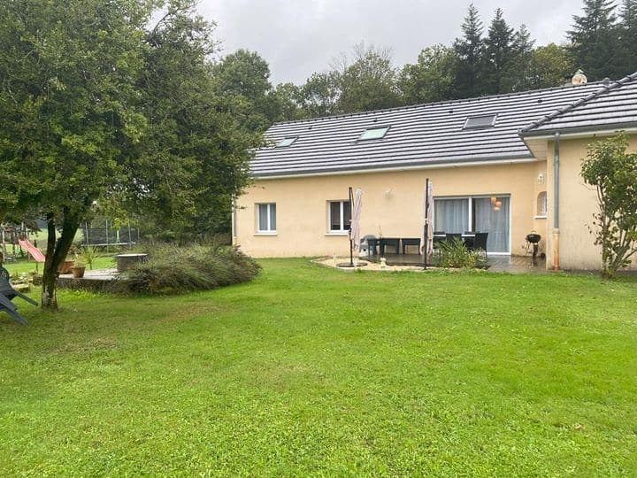 5 bedrooms house for sale in Chamberet, France