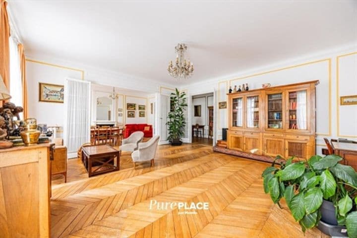 3 bedrooms apartment for sale in Paris, France