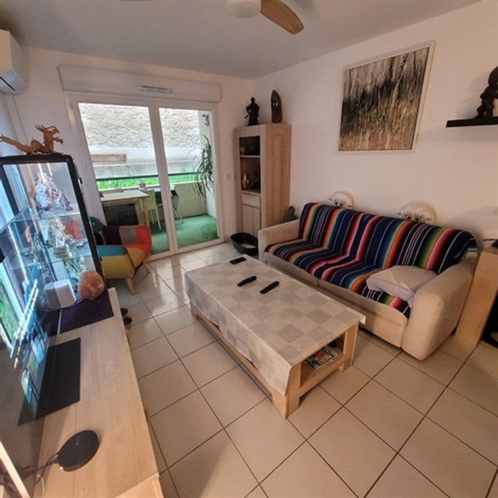 2 bedrooms apartment for sale in Nimes, France