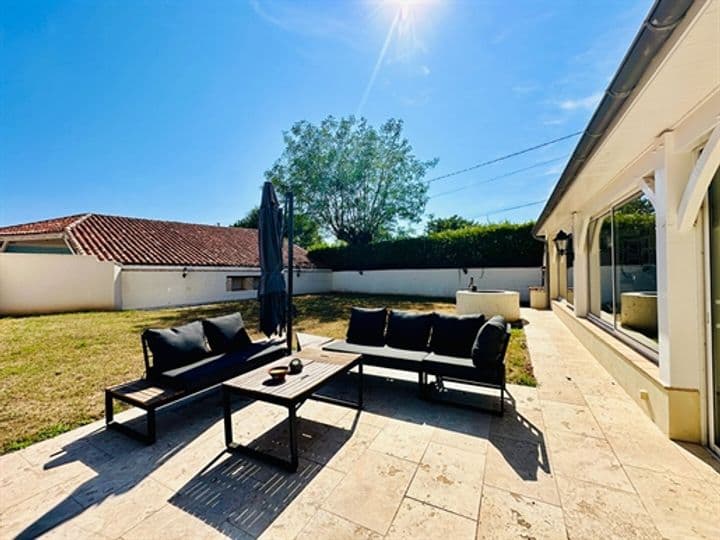 7 bedrooms house for sale in Saint-Sylvestre-sur-Lot, France