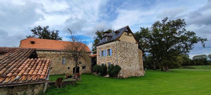 1 bedroom house for sale in VAUREILLES, France