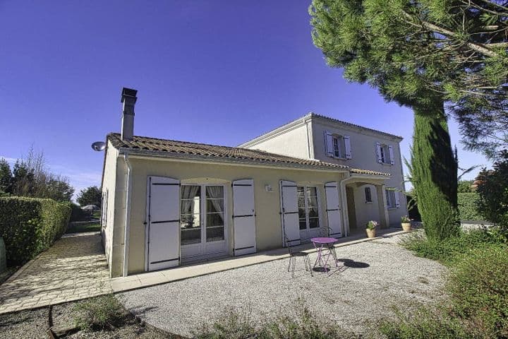 5 bedrooms house for sale in CHASSORS, France