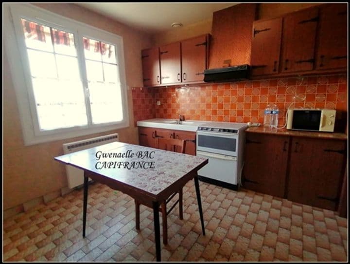 House for sale in Aubigne-Racan, France