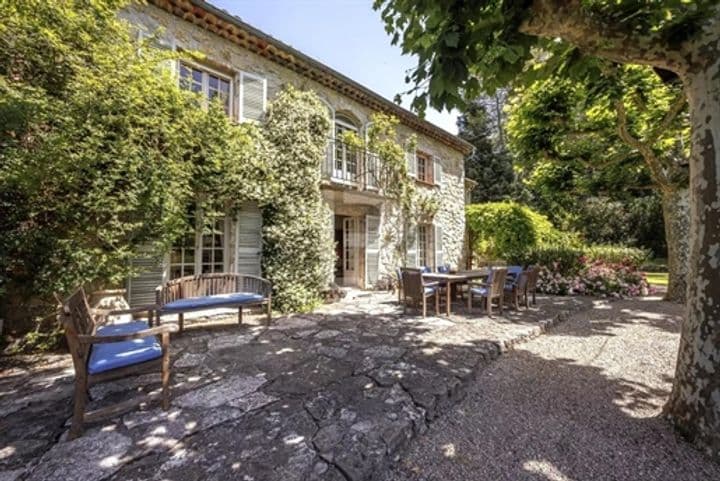 8 bedrooms house for sale in Chateauneuf-Grasse, France