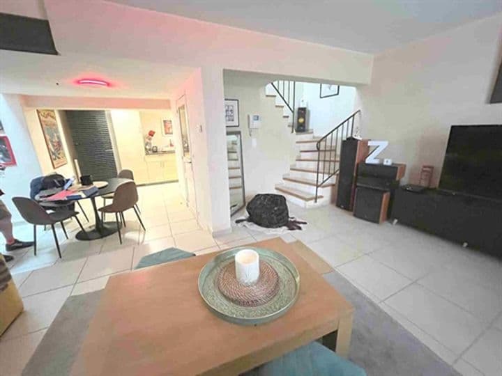 2 bedrooms apartment for sale in Apt, France