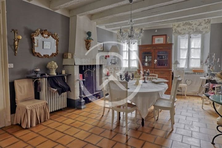 7 bedrooms house for sale in Beaumont-de-Lomagne, France