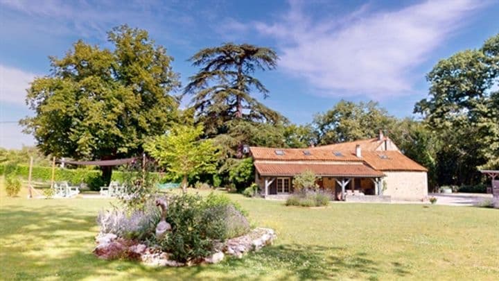 6 bedrooms house for sale in Thenon, France