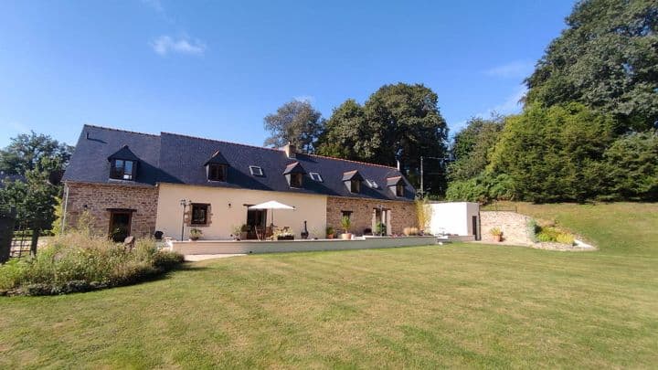 4 bedrooms house for sale in Locmalo, France