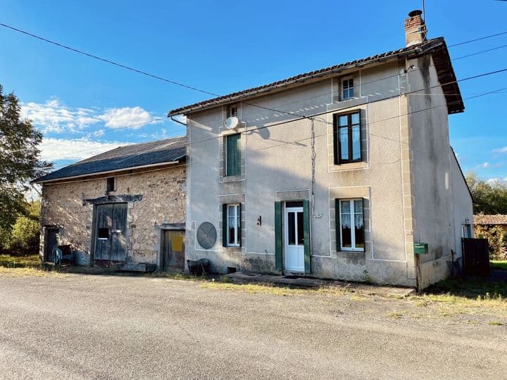 2 bedrooms house for sale in chirac, France