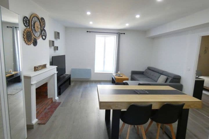 2 bedrooms house for sale in aurillac, France