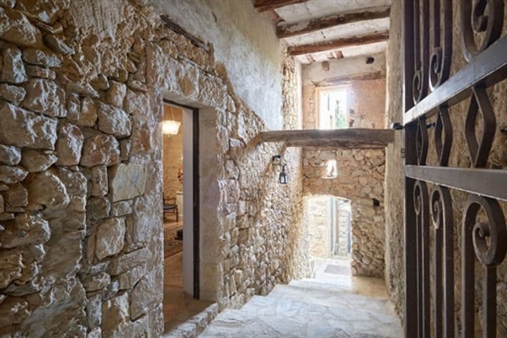 7 bedrooms house for sale in Chateauneuf-Grasse, France