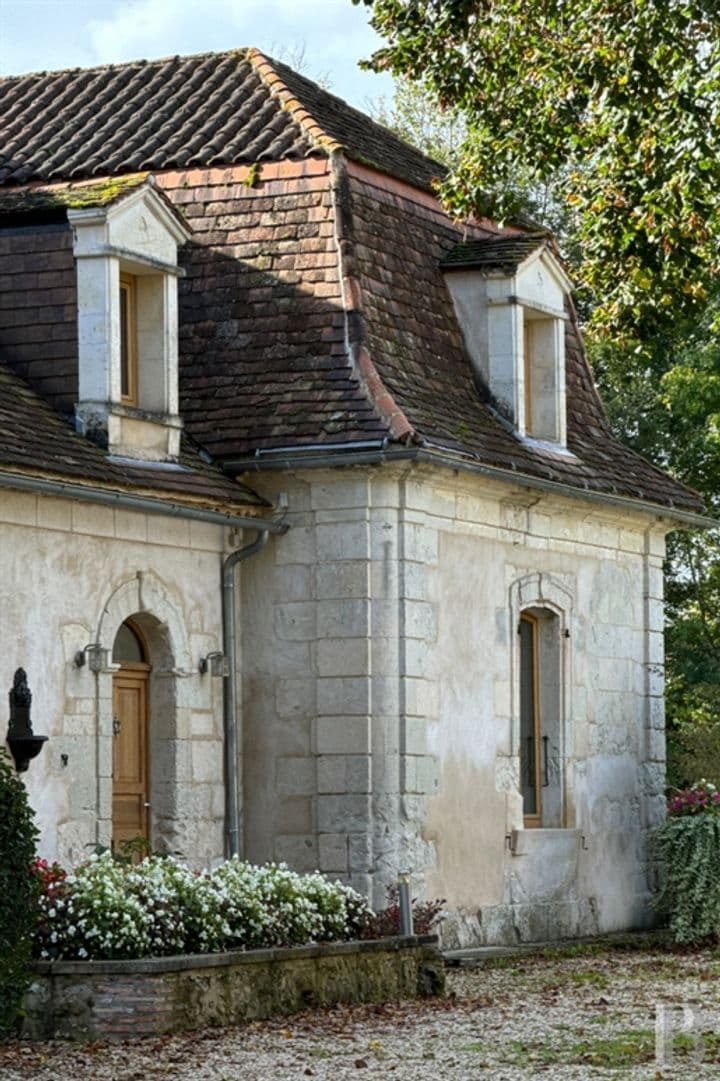 2 bedrooms other for sale in Neuvic, France