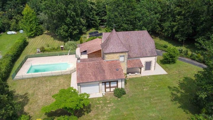 5 bedrooms house for sale in Montignac, France