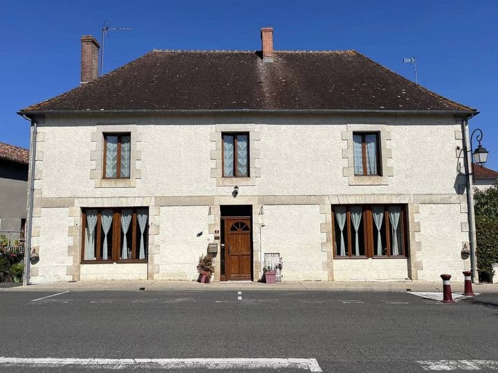 6 bedrooms house for sale in  France