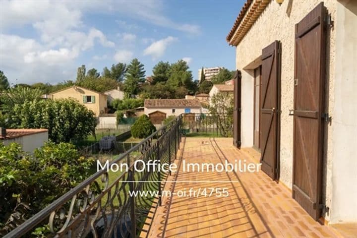 2 bedrooms house for sale in Aubagne, France