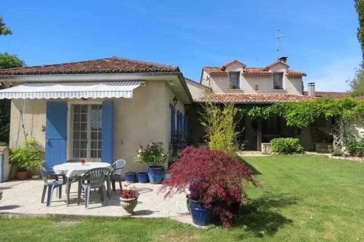 5 bedrooms house for sale in  France