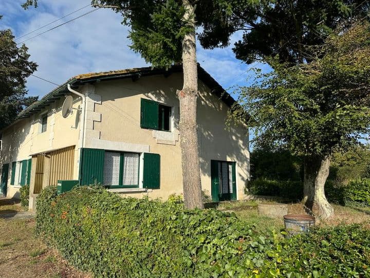 4 bedrooms house for sale in  France