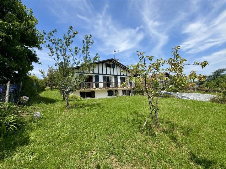 8 bedrooms house for sale in ANGLET, France